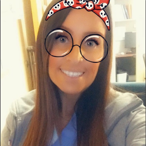 Meet your Posher, Heidi - Picture 3 of 4